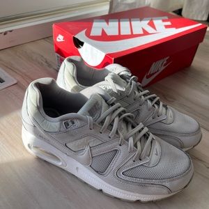Nike Womens Air Max Command